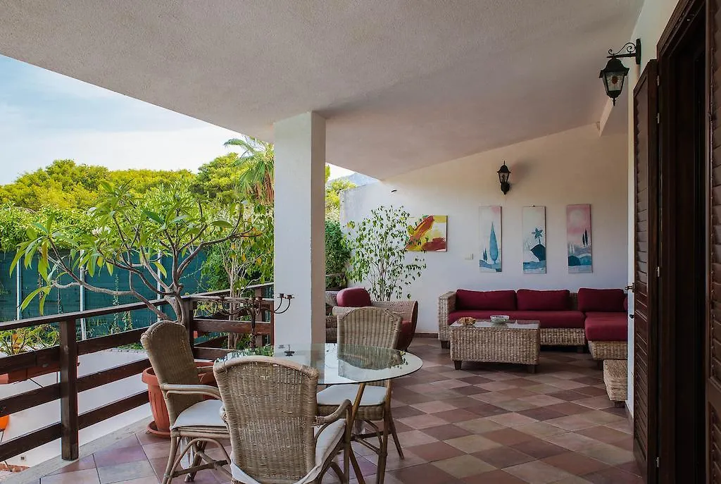 Dal Barone Vincenti Villa Isola delle Femmine Italy